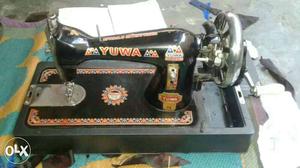 Black Yuwa Sewing Machine