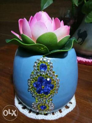 Ceramic pot Emblished with stones... plz note