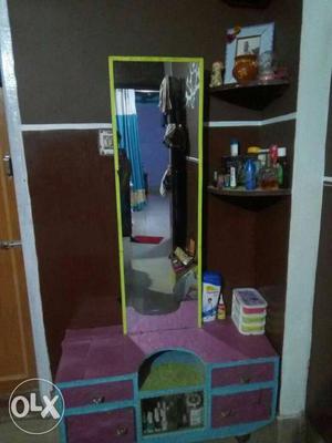 Dressing table with mirror in good quality (negotiable)