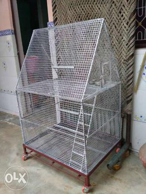 Good and strong cage not in use