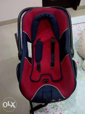 Gud condition kids car seat and carrier