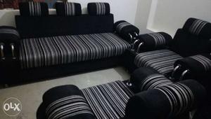 Hi, 6 month old sofa want to sell, bocz m going