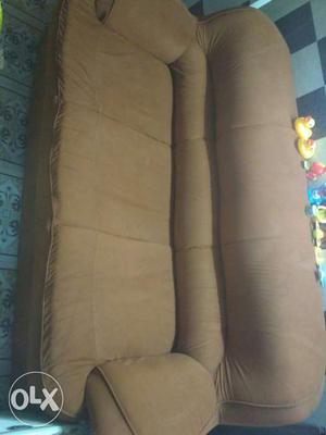 Hii friends i want 2 sell 3 seater sofa at cheap