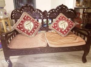 I want to sell wooden sofa of Shaharanpur (2+1+1) sofa.