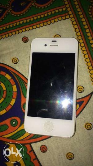 I’m urgently sell iPhone 4 good condition no