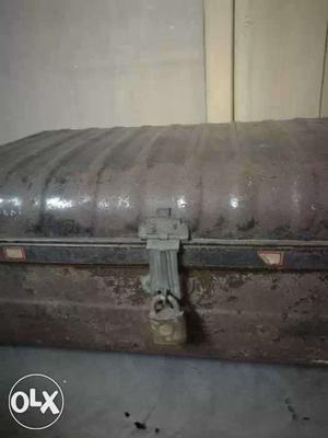 Iron trunks in good condition