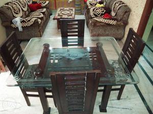 Its 4 sitter dinning table in very good condition