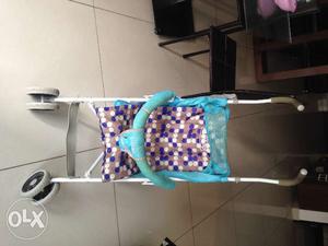 Luv lap used stroller.It has Reclining position -