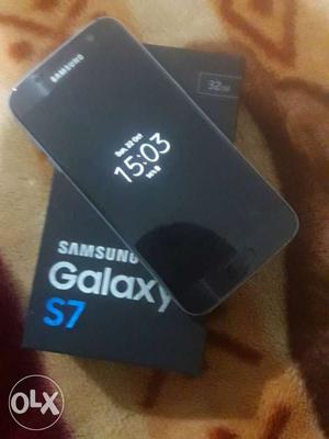 Samsung Galaxy s7 32 GB neat condition phone and