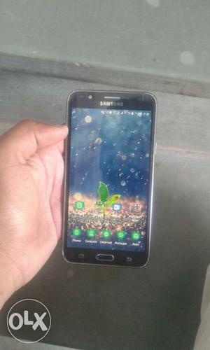 Samsung galaxy j7 Phone condition is very good