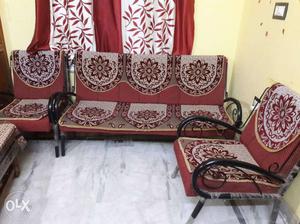Sofa set 4+1+1 in new condition with covers in