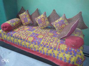 Temporary bed and divan with extra storage space