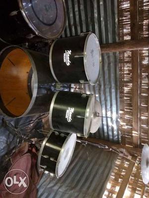 1year old practice drum set in good condition