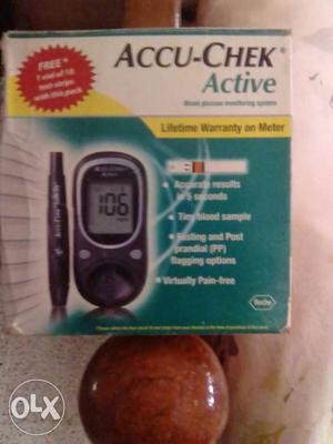 ACCU CHEK ACTIVE blood glucose monitor
