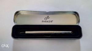 Brand new Parker steel outside fountain pen for