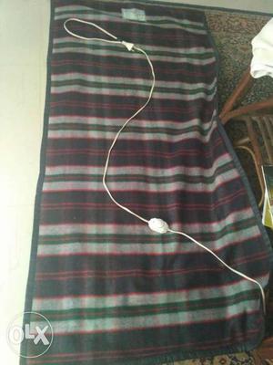 Electric heating blanket