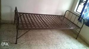 Iron Double Bed 5" width * 6" Length with good Urgt cost