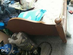 King size cot 1.2yrs old with heavy wieght strong