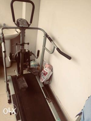 Manual treadmill with twister... price negotiable