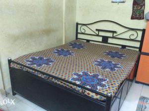 Queen Size Iron Diwan / Bed