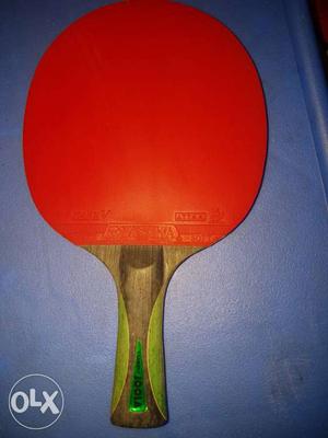 Table tennis bat withYasaka rubbers mint condition