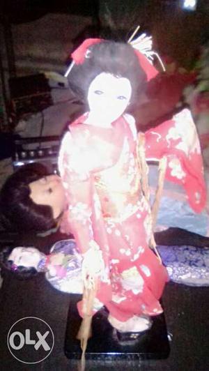 Want to sell these very old dolls.. one dolls