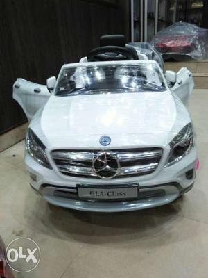 Children's White Mercedes Benz Ride On Toy car GLA licenced