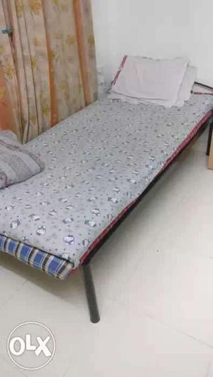 Iron bed Available immediately. size is 3.5 by 6.