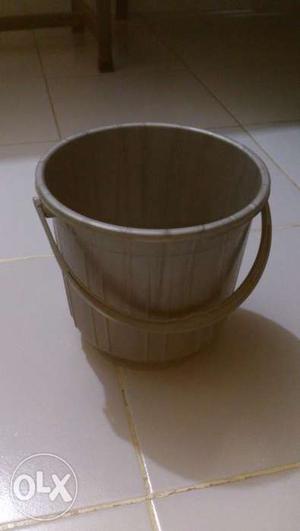 Small bucket and chalani