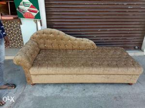 Tufted Brown Chaise Lounger