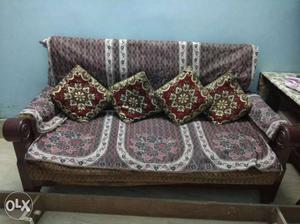 Urgent sale! Sofa set with two side sofa chairs