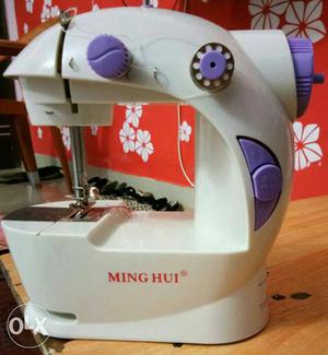 White Ming Hui Sewing Machine]
