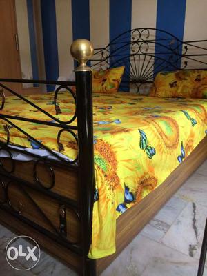 Wrought iron double bed with box
