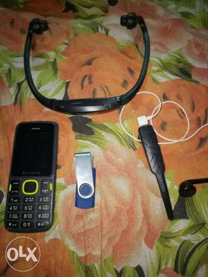 2 Bluetooth headset and 1 pendrive & 1 HiTech