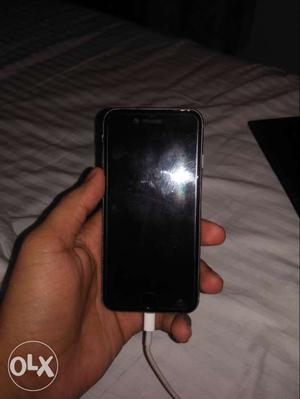 Apple iphone 6 16 gb 9 mnths old