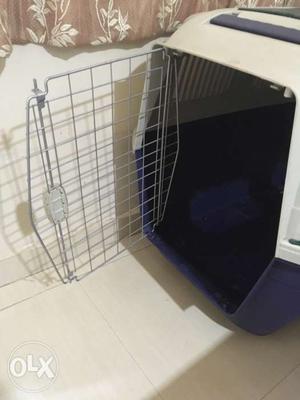 Dog crate with no damages