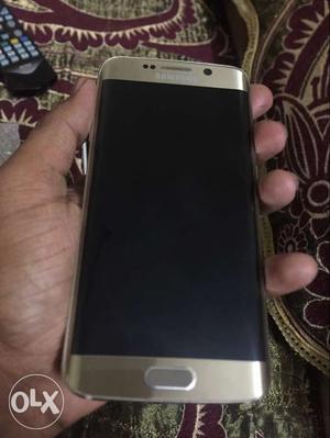 For sale One month old brand new samsung s6 edge gold...