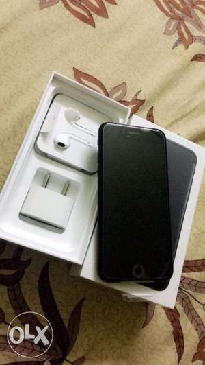 I phone 7 1 month old bill box charger ear phones