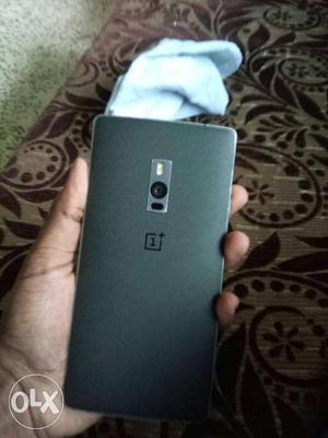 Oneplus 2 64gb 4gb RAM. In good condition with