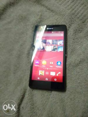 Sony Xperia zr water proof 2 GB ram,3g,in neat condition