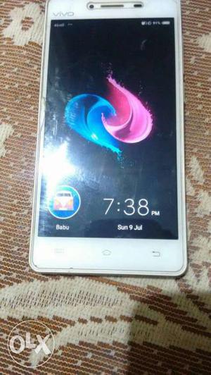 Vivo y51 in an excellent condition with all