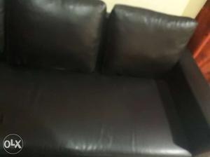 3 seater good condition leatherette couch