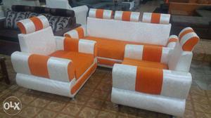 Attractive looking sofa set 5 seater.
