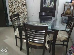Beautiful sagoan 4 seater dining table for sale,