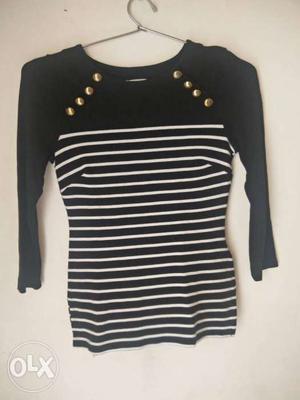 Black casual top (S size)