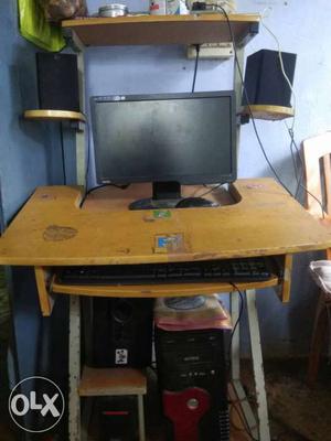 Desktop with table!! Very good condition!!