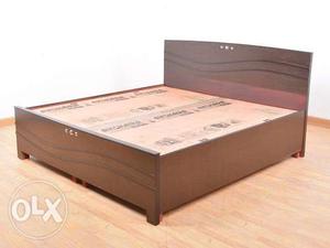 New King Size Double Bed With Storage (size 6*6)