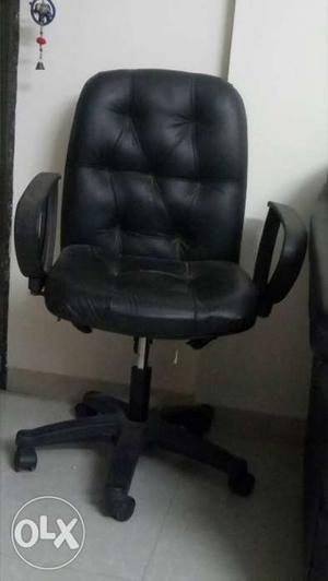 Office chair available for sela in Wakad