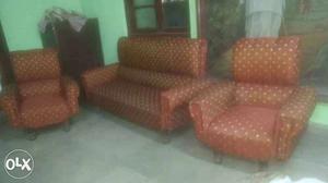 Red And White Polka-dot 3-piece Sofa Set. 3+1+1. Almost new.