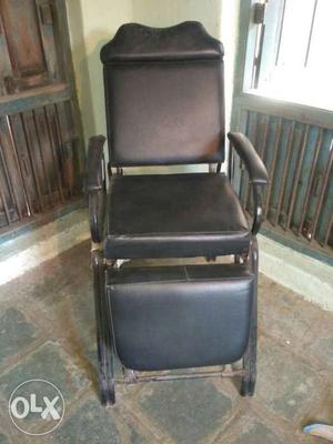 Salun chair no long using